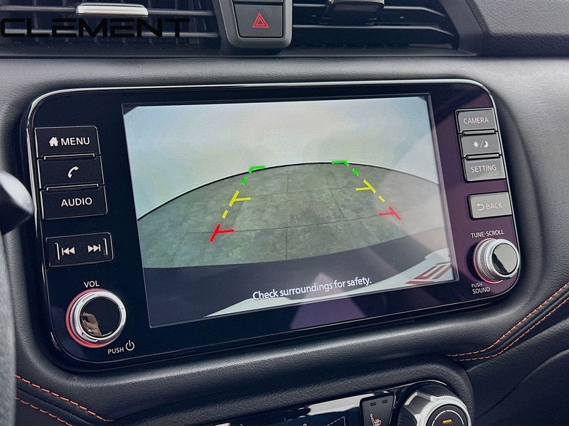Nissan Versa Vehicle Full-screen Gallery Image 19