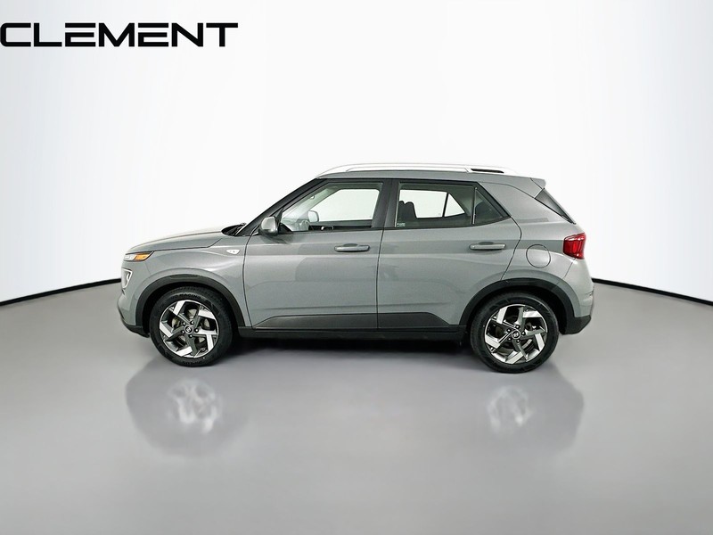 Hyundai Venue Vehicle Image 06