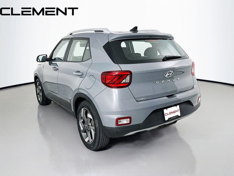 Hyundai Venue Vehicle Image 10
