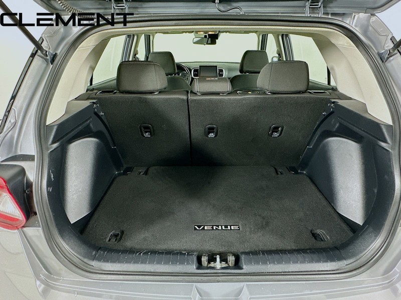 Hyundai Venue Vehicle Image 11