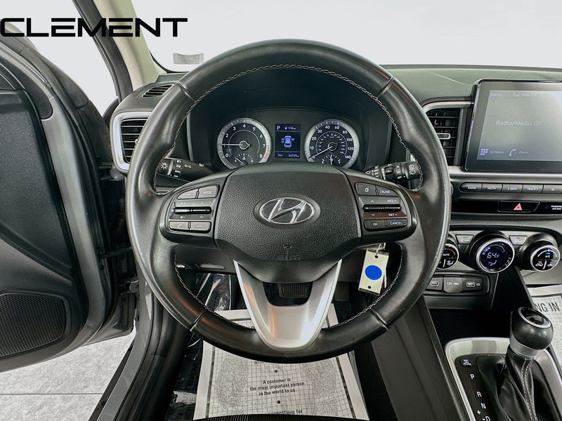 Hyundai Venue Vehicle Image 14