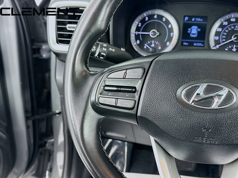 Hyundai Venue Vehicle Image 15