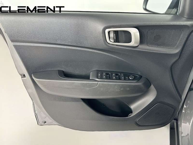 Hyundai Venue Vehicle Image 27