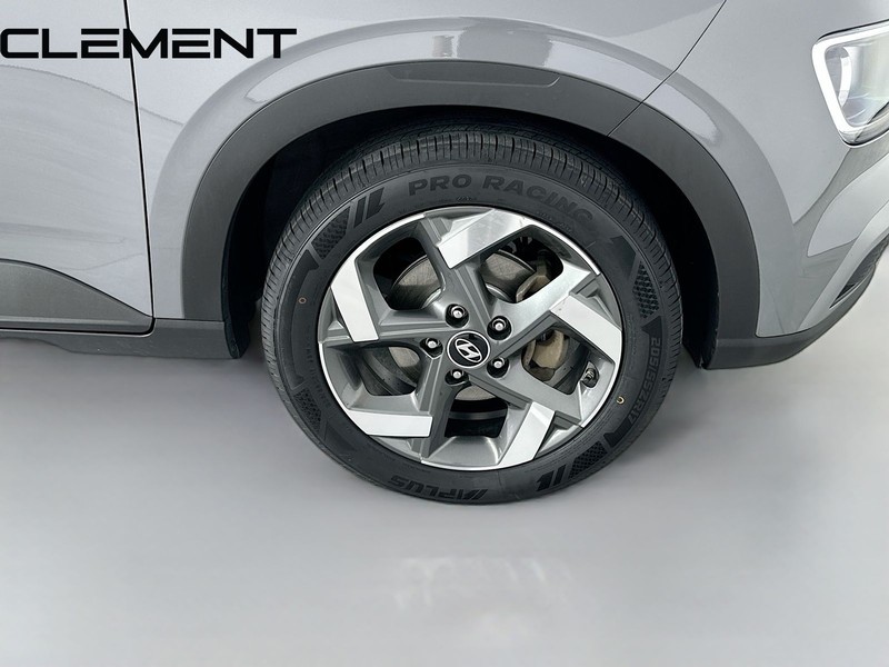 Hyundai Venue Vehicle Image 36