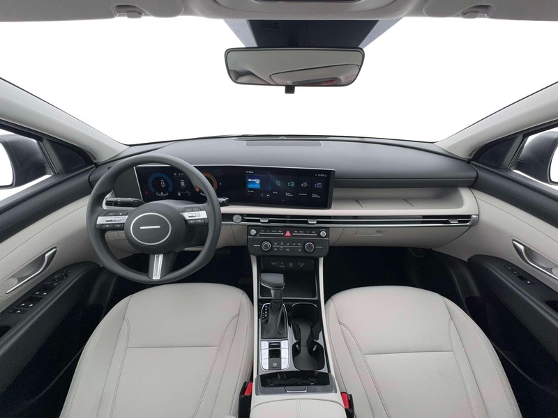 Hyundai Tucson Vehicle Full-screen Gallery Image 13