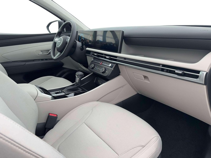 Hyundai Tucson Vehicle Full-screen Gallery Image 15