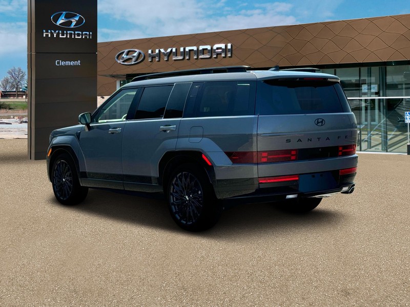 Hyundai Santa Fe Vehicle Full-screen Gallery Image 5