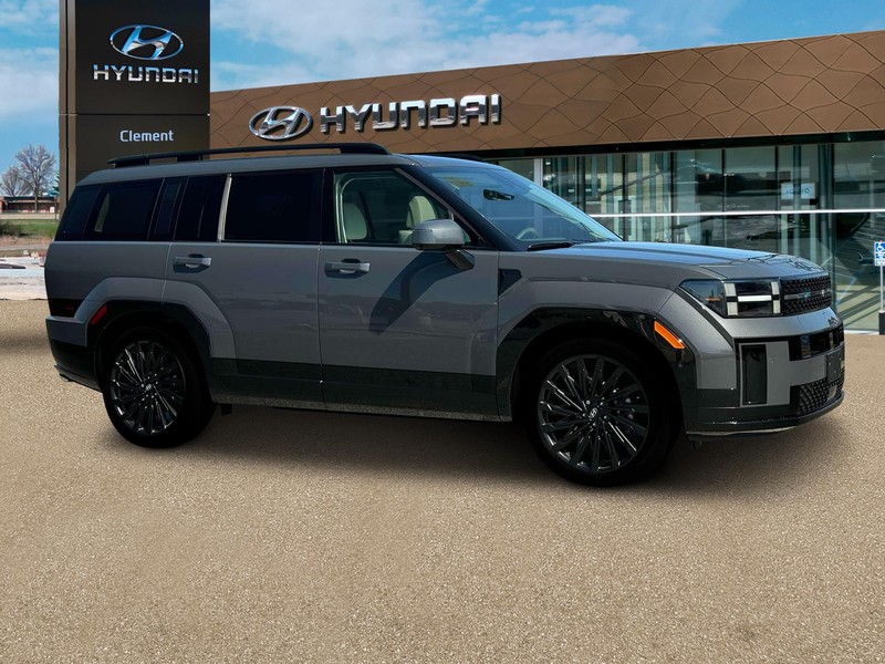 Hyundai Santa Fe Vehicle Full-screen Gallery Image 10