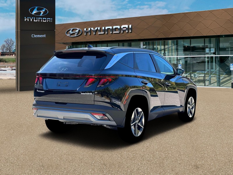 Hyundai Tucson Hybrid Vehicle Full-screen Gallery Image 7