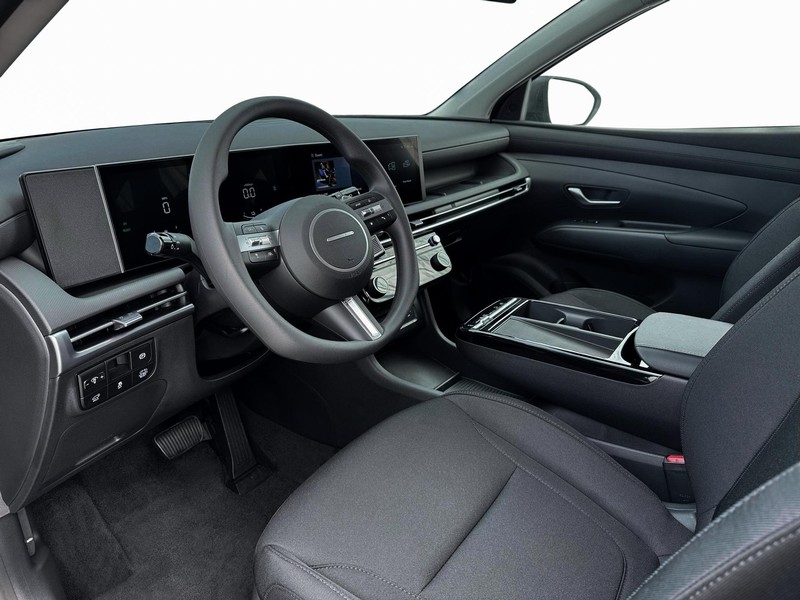 Hyundai Tucson Hybrid Vehicle Full-screen Gallery Image 14