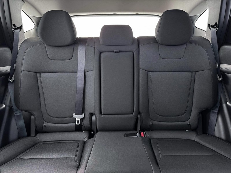 Hyundai Tucson Hybrid Vehicle Full-screen Gallery Image 16