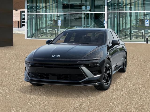 Hyundai Sonata Vehicle Full-screen Gallery Image 6