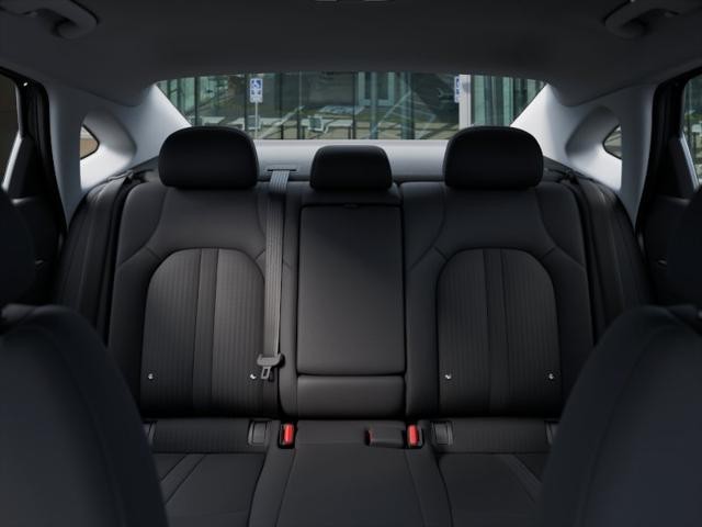 Hyundai Sonata Vehicle Full-screen Gallery Image 12