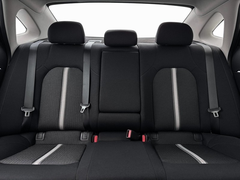 Hyundai Sonata Vehicle Full-screen Gallery Image 16