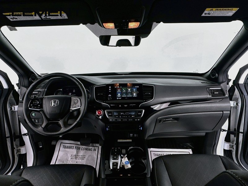 Honda Passport Vehicle Full-screen Gallery Image 12