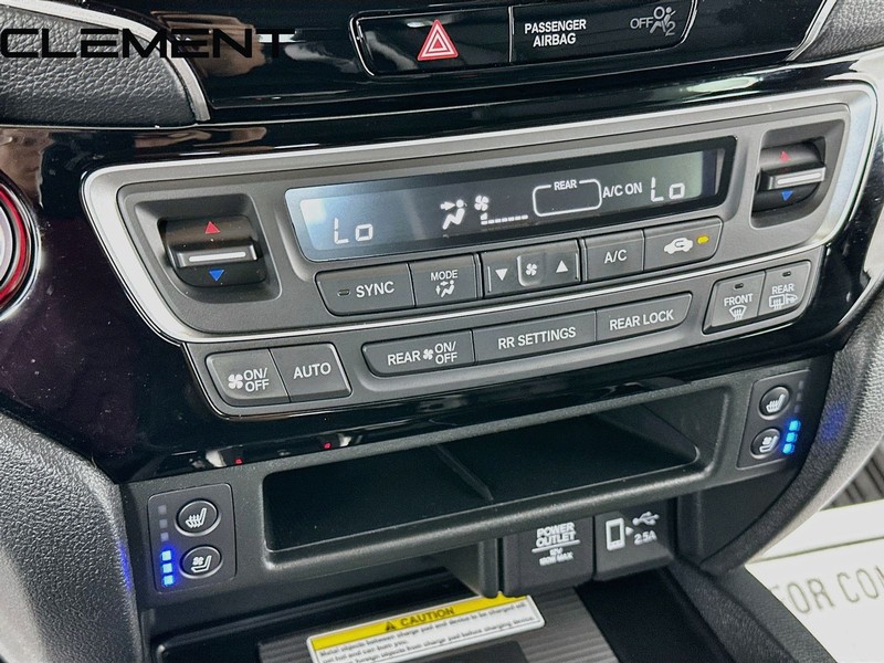 Honda Passport Vehicle Full-screen Gallery Image 22