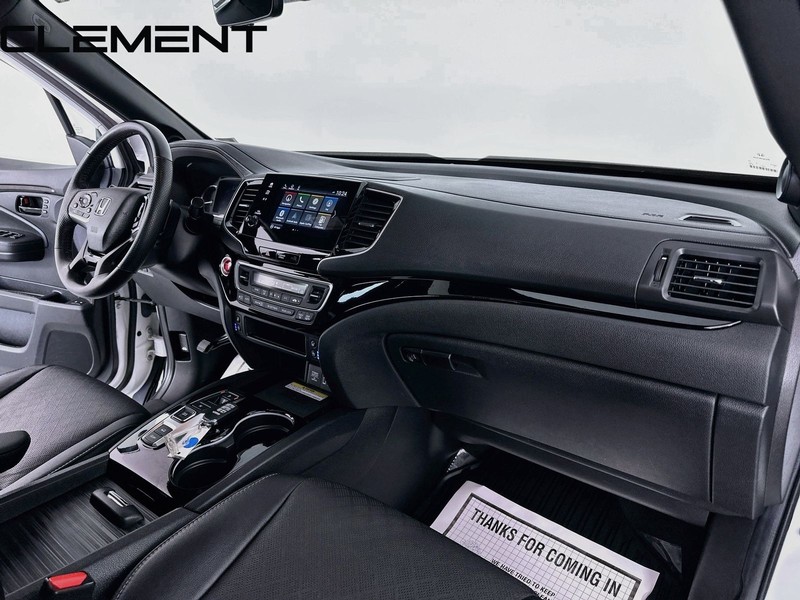 Honda Passport Vehicle Full-screen Gallery Image 36