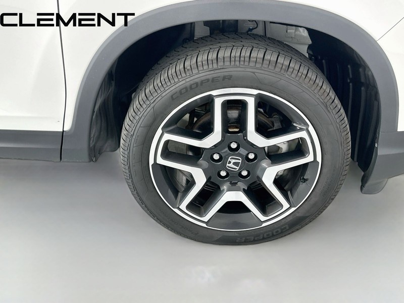 Honda Passport Vehicle Full-screen Gallery Image 38