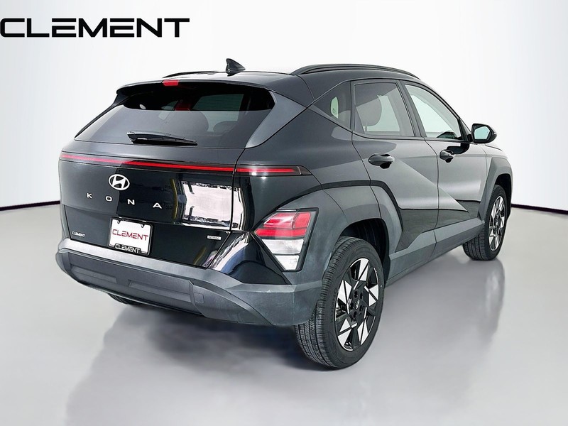 Hyundai Kona Vehicle Full-screen Gallery Image 7