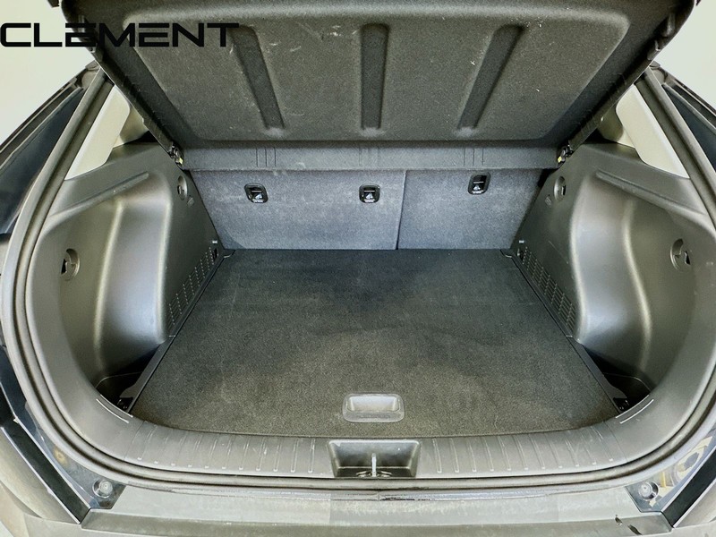 Hyundai Kona Vehicle Full-screen Gallery Image 11