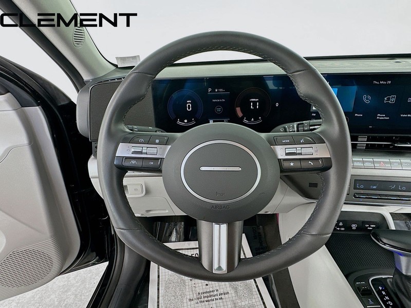 Hyundai Kona Vehicle Full-screen Gallery Image 14