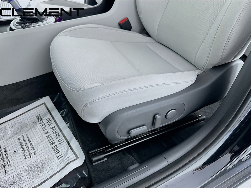 Hyundai Kona Vehicle Full-screen Gallery Image 27