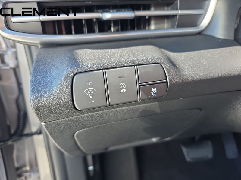 Hyundai Elantra Vehicle Full-screen Gallery Image 14