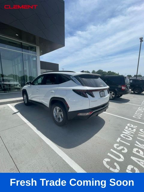 Hyundai Tucson Vehicle Image 02