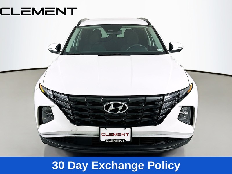 Hyundai Tucson Vehicle Full-screen Gallery Image 3
