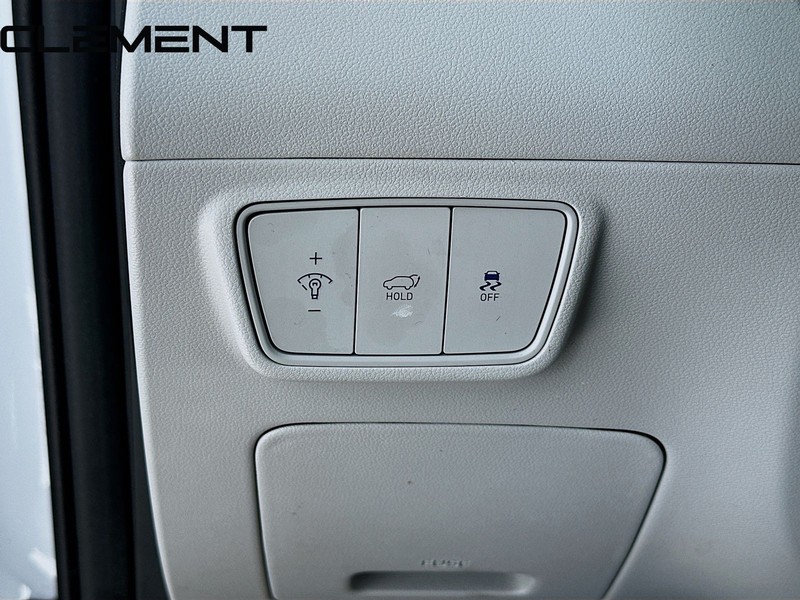 Hyundai Tucson Vehicle Full-screen Gallery Image 13