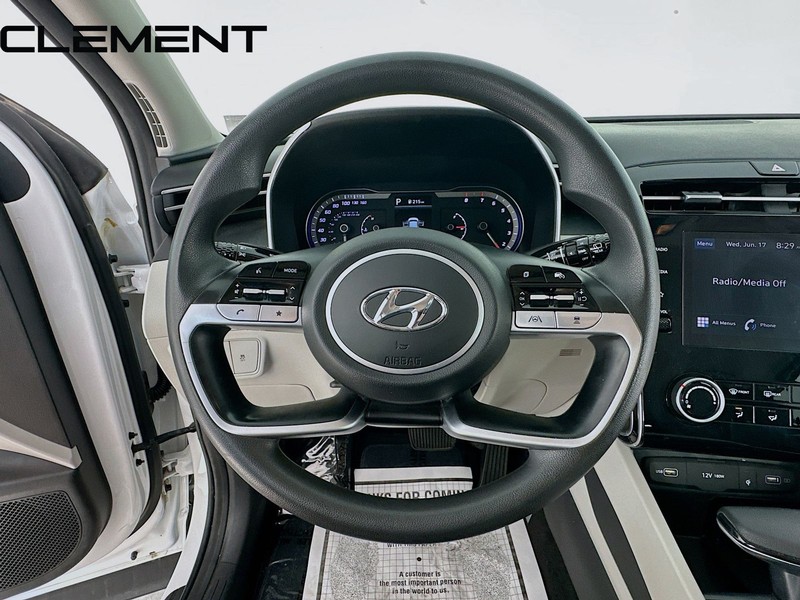 Hyundai Tucson Vehicle Full-screen Gallery Image 14