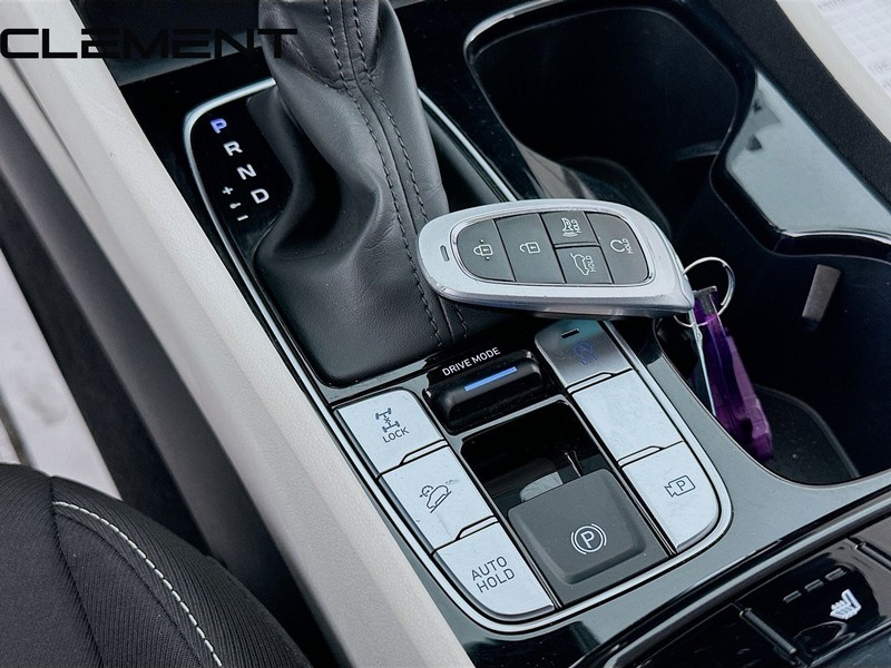 Hyundai Tucson Vehicle Full-screen Gallery Image 24
