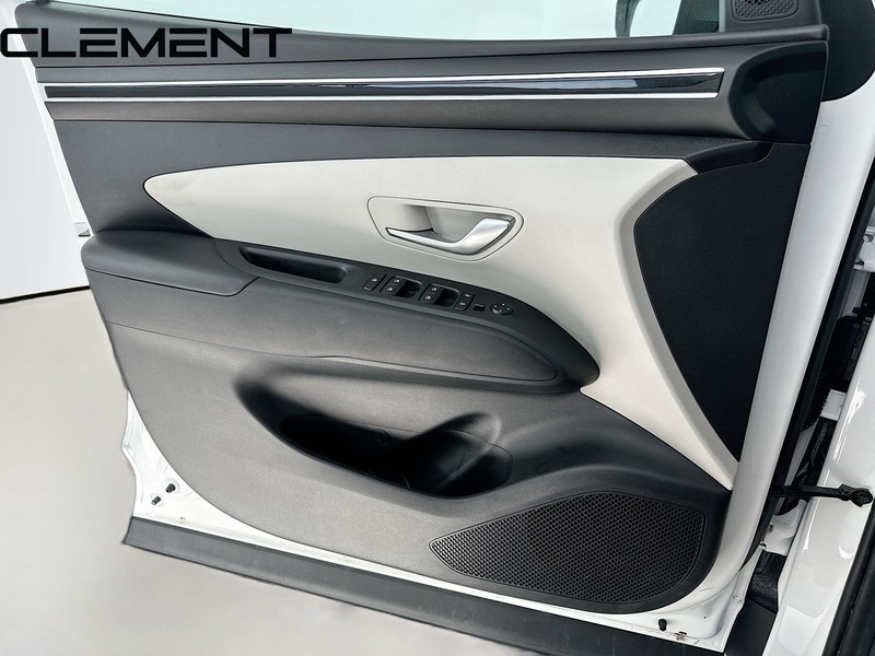 Hyundai Tucson Vehicle Full-screen Gallery Image 27