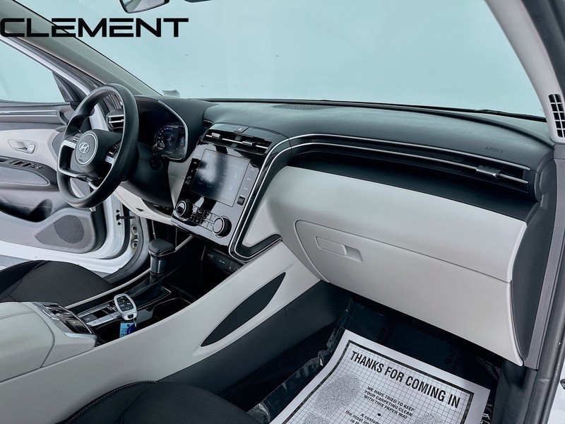 Hyundai Tucson Vehicle Full-screen Gallery Image 34