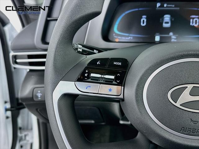 Hyundai Elantra Vehicle Full-screen Gallery Image 14