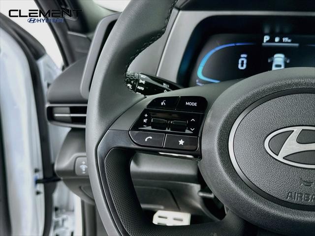 Hyundai Elantra Vehicle Full-screen Gallery Image 14