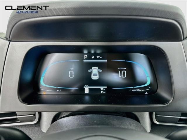 Hyundai Elantra Vehicle Full-screen Gallery Image 16