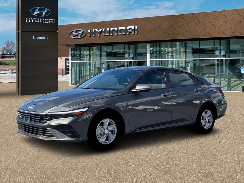 Hyundai Elantra Vehicle Full-screen Gallery Image 2