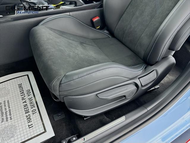Hyundai Elantra N Vehicle Full-screen Gallery Image 26