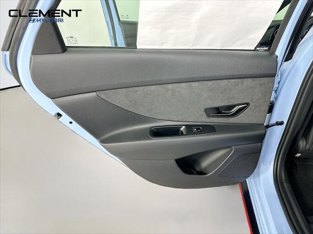 Hyundai Elantra N Vehicle Full-screen Gallery Image 28