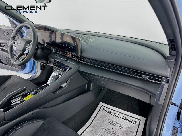 Hyundai Elantra N Vehicle Full-screen Gallery Image 31