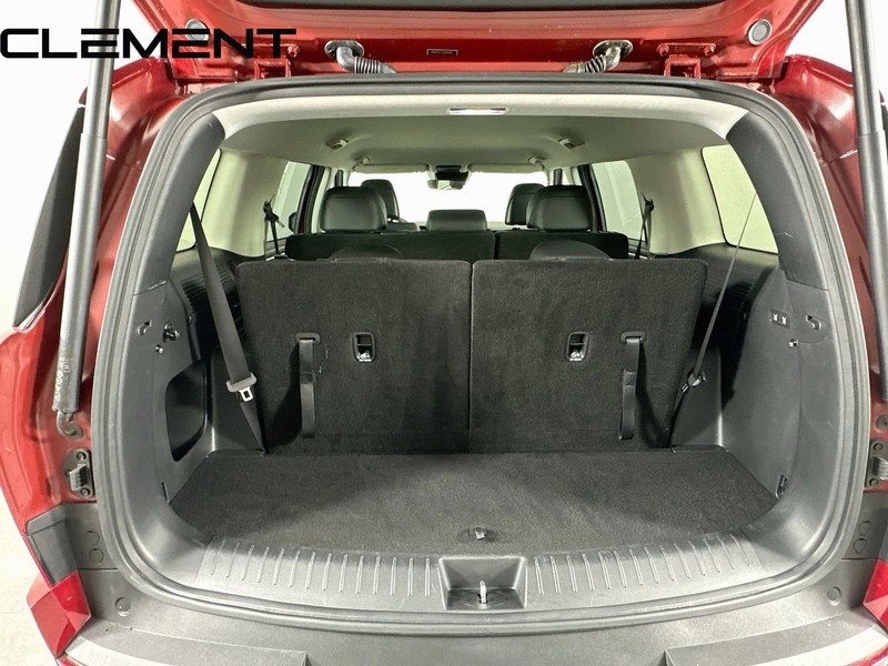 Hyundai Santa Fe Vehicle Image 11