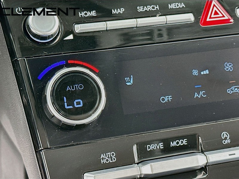 Hyundai Santa Fe Vehicle Image 23