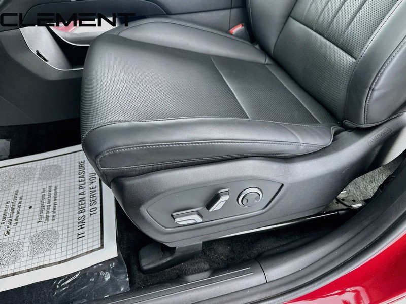 Hyundai Santa Fe Vehicle Image 28