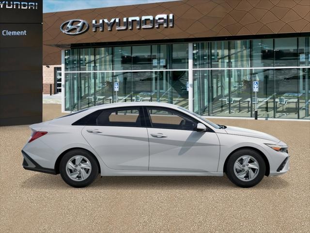 Hyundai Elantra Vehicle Full-screen Gallery Image 7