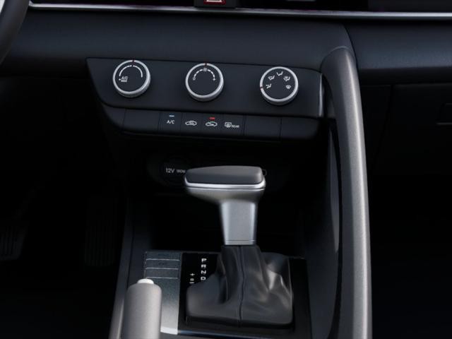 Hyundai Elantra Vehicle Full-screen Gallery Image 16