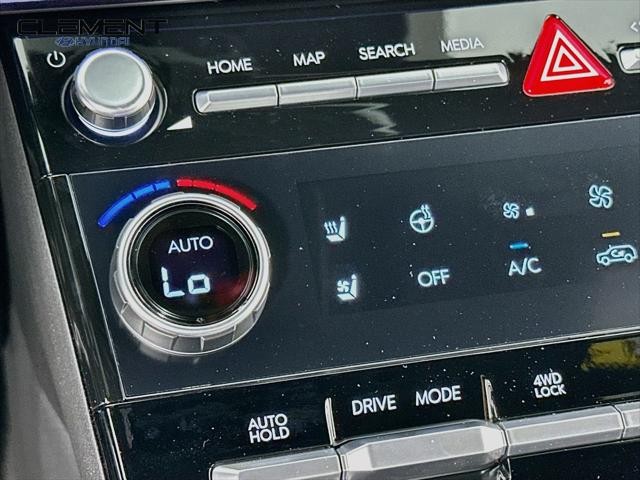 Hyundai Santa Fe Vehicle Full-screen Gallery Image 20
