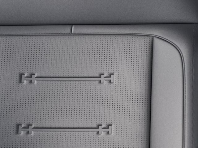 Hyundai Santa Fe Hybrid Vehicle Full-screen Gallery Image 17
