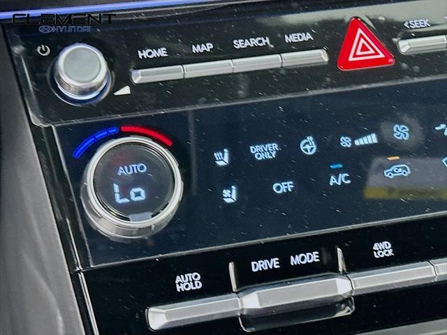 Hyundai Santa Fe Hybrid Vehicle Full-screen Gallery Image 20