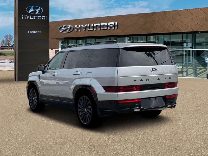 Hyundai Santa Fe Vehicle Full-screen Gallery Image 5